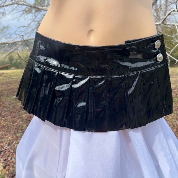 Forplay Vinyl Wet Look  Fetish Bondage Pleated Super Mini Skirt Club  Lingerie - Picture 4 of 13